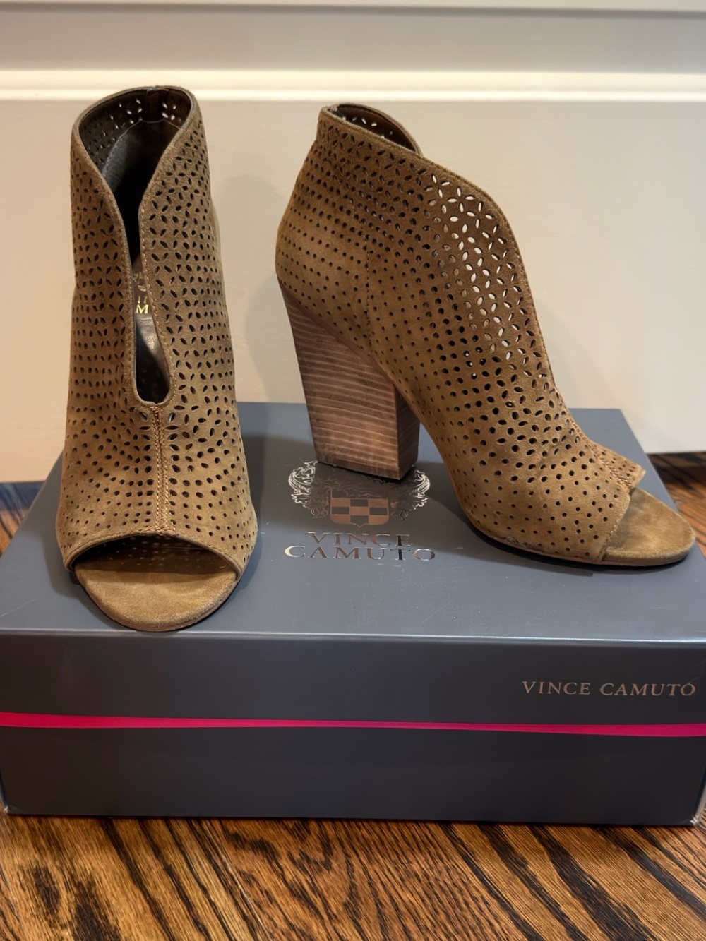 Vince Camuto Pumpernickel Brown Kainan Perforated Suede Open-Toe Booties Size 7